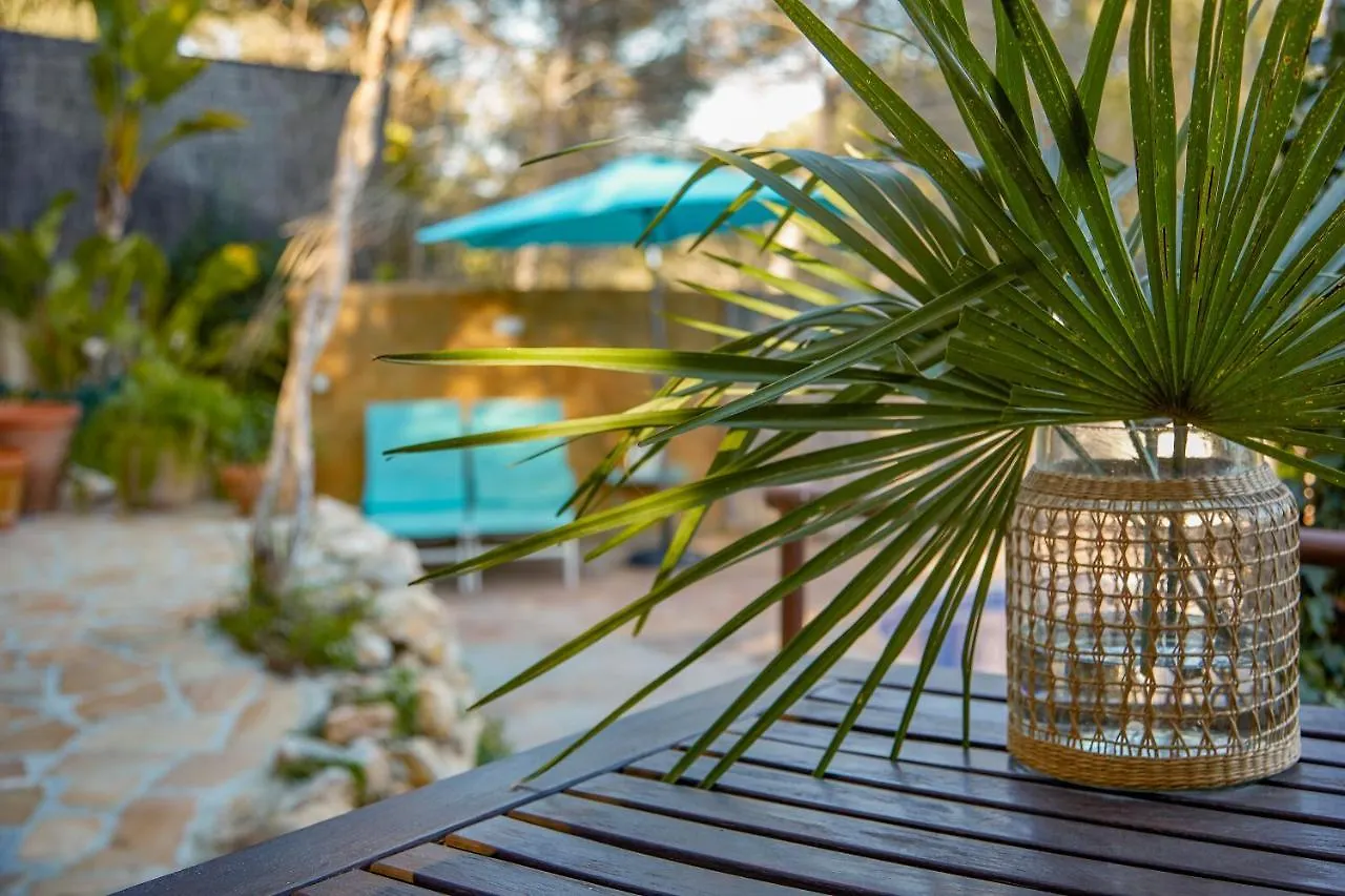 펜션 Casa Granada At Masia Nur Sitges, With Private Pool And Adults Only 카니에예스